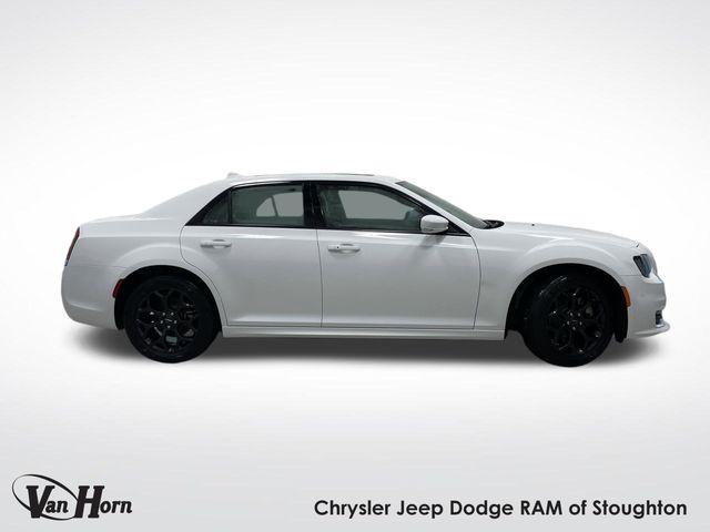 2023 Chrysler 300 Touring-L AWD