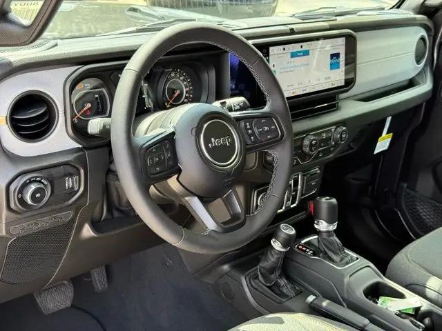 2025 Jeep Wrangler 4-Door Summit 4x4