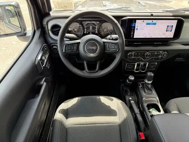 2025 Jeep Wrangler 4-Door Summit 4x4