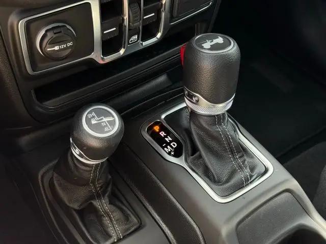 2025 Jeep Wrangler 4-Door Summit 4x4