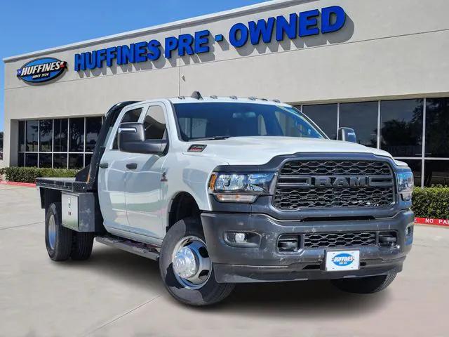 2023 RAM 3500 Tradesman Crew Cab 4x4 8 Box