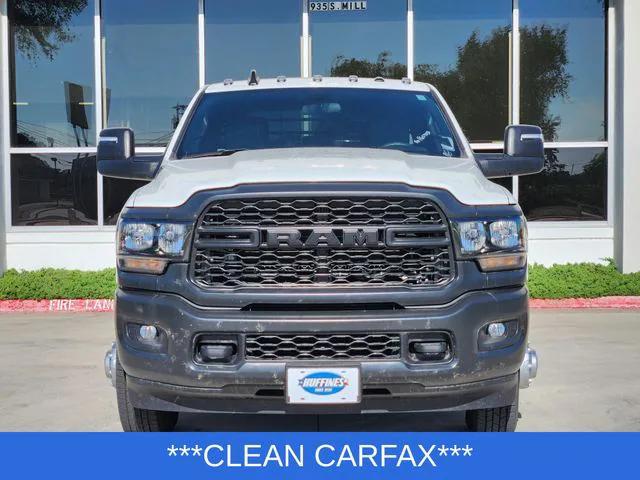 2023 RAM 3500 Tradesman Crew Cab 4x4 8 Box