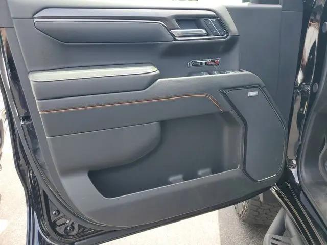 2024 GMC Sierra 1500 4WD Crew Cab Short Box AT4