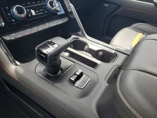 2024 GMC Sierra 1500 4WD Crew Cab Short Box AT4