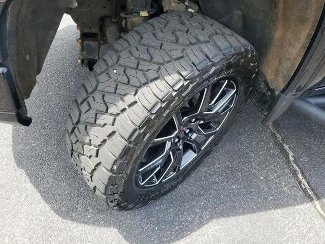 2024 GMC Sierra 1500 4WD Crew Cab Short Box AT4