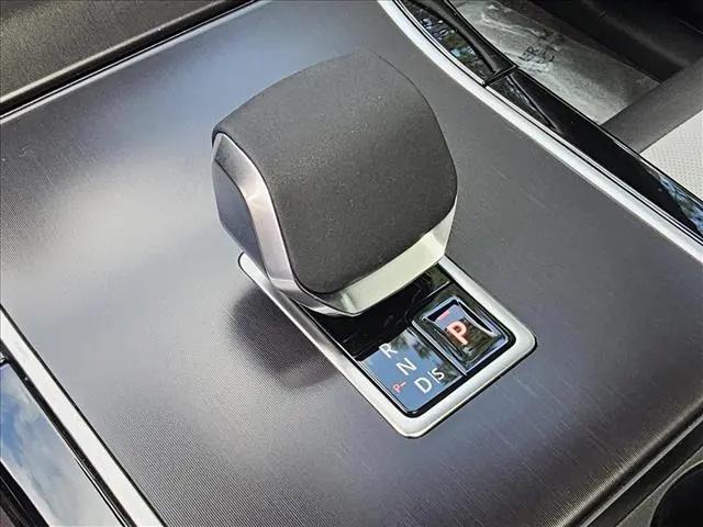 2026 Land Rover Range Rover Velar P250 Dynamic SE