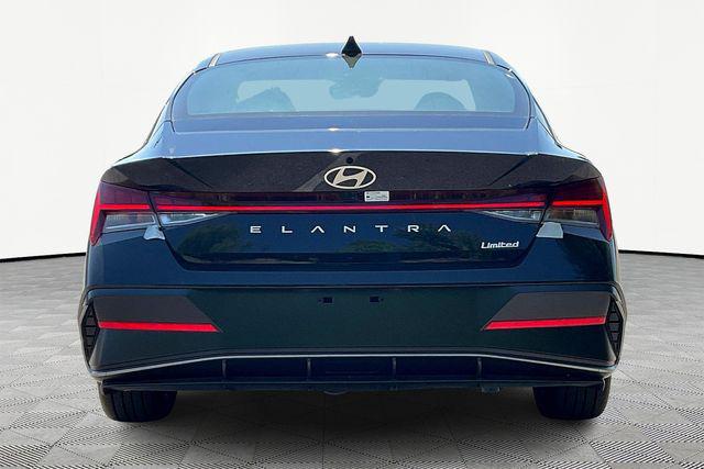 New 2025 Hyundai Elantra For Sale in Olive Branch, MS