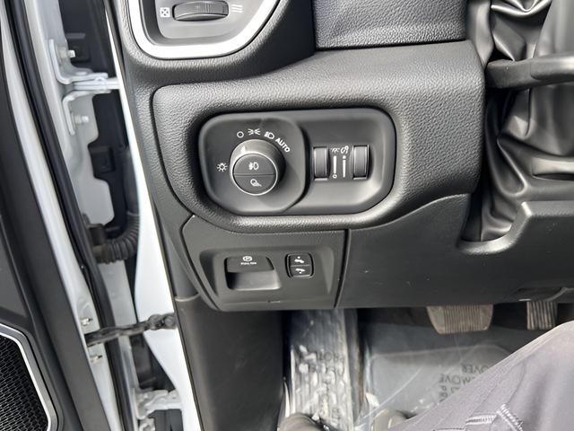 2025 Ram 1500 Laramie Crew Cab 4x4 57 Box