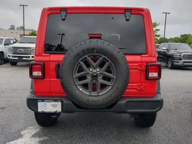 2025 Jeep Wrangler 4-Door Summit 4x4