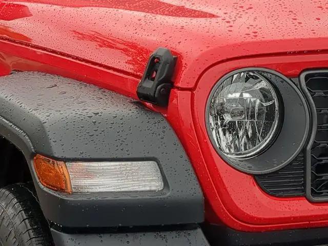 2025 Jeep Wrangler 4-Door Summit 4x4