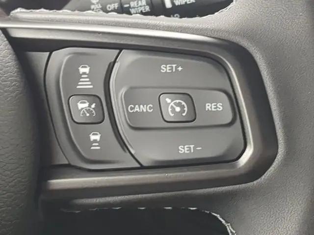 2025 Jeep Wrangler 4-Door Summit 4x4