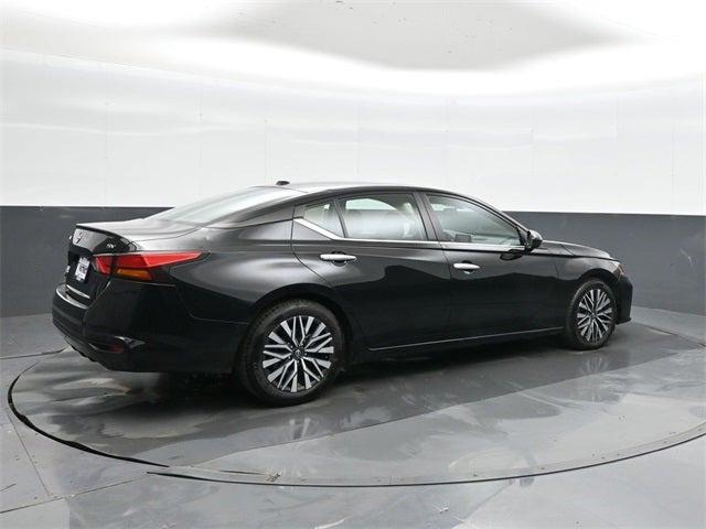 2023 Nissan Altima SV FWD