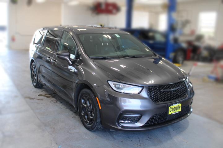 2022 Chrysler Pacifica Hybrid Touring L