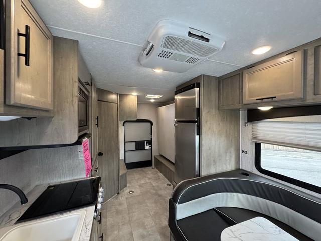 2021 Ford E-350 Cutaway Unknown