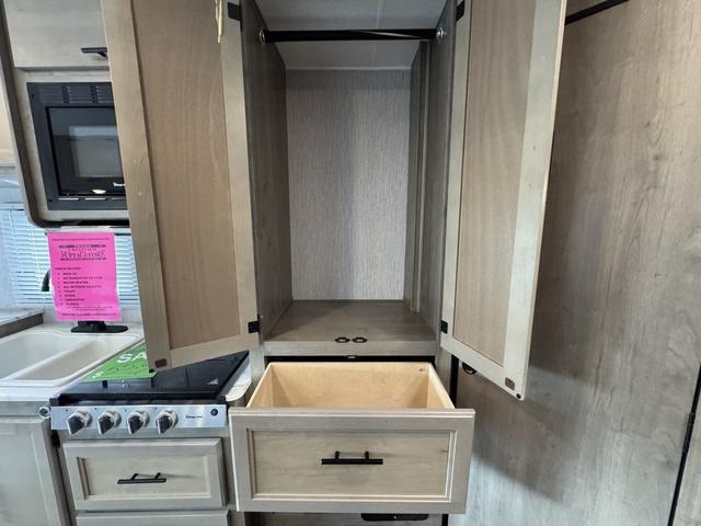 2021 Ford E-350 Cutaway Unknown
