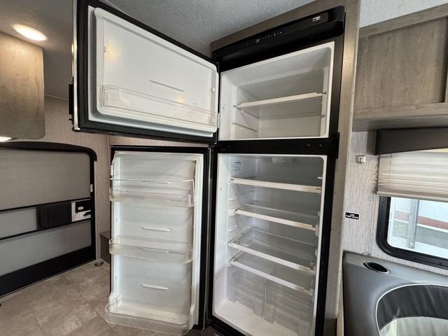 2021 Ford E-350 Cutaway Unknown