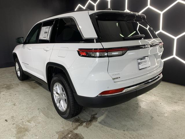 2025 Jeep Grand Cherokee GRAND CHEROKEE LAREDO X 4X4