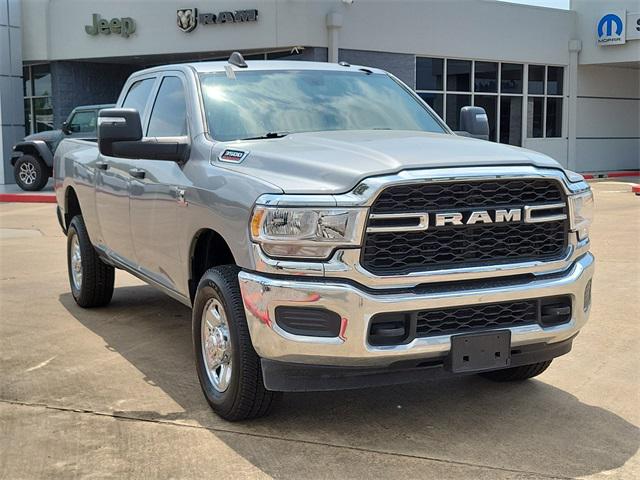2023 RAM 3500 Tradesman Crew Cab 4x4 64 Box