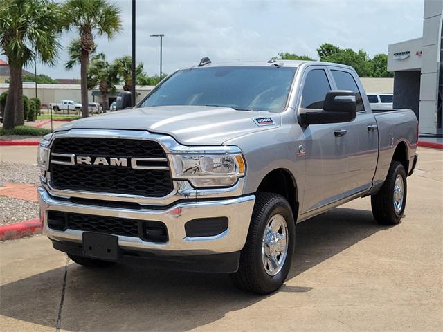 2023 RAM 3500 Tradesman Crew Cab 4x4 64 Box