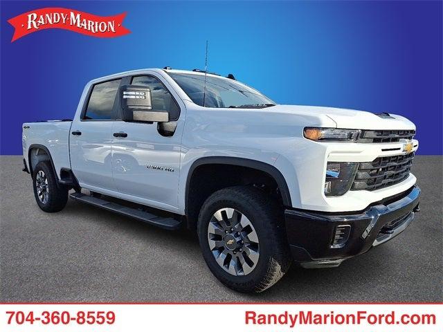 2024 Chevrolet Silverado 2500HD 4WD Crew Cab Standard Bed Custom