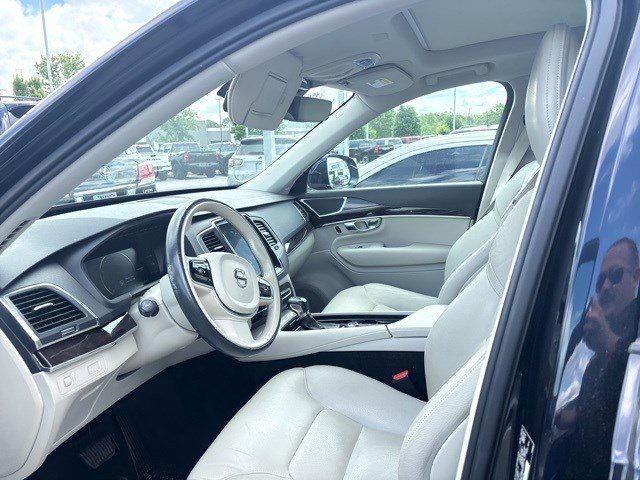 2019 Volvo XC90 T5 Momentum