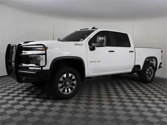 2024 Chevrolet Silverado 2500HD 4WD Crew Cab Standard Bed Custom