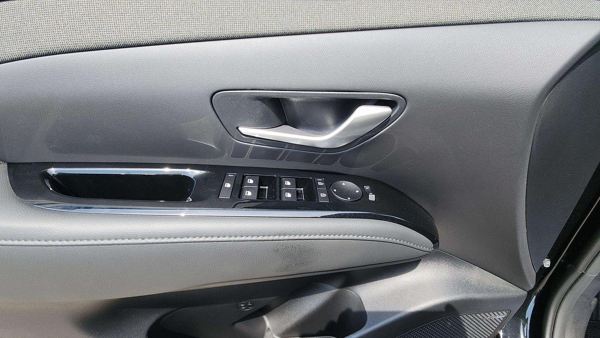 2025 Hyundai Santa Cruz Limited - Photo 11