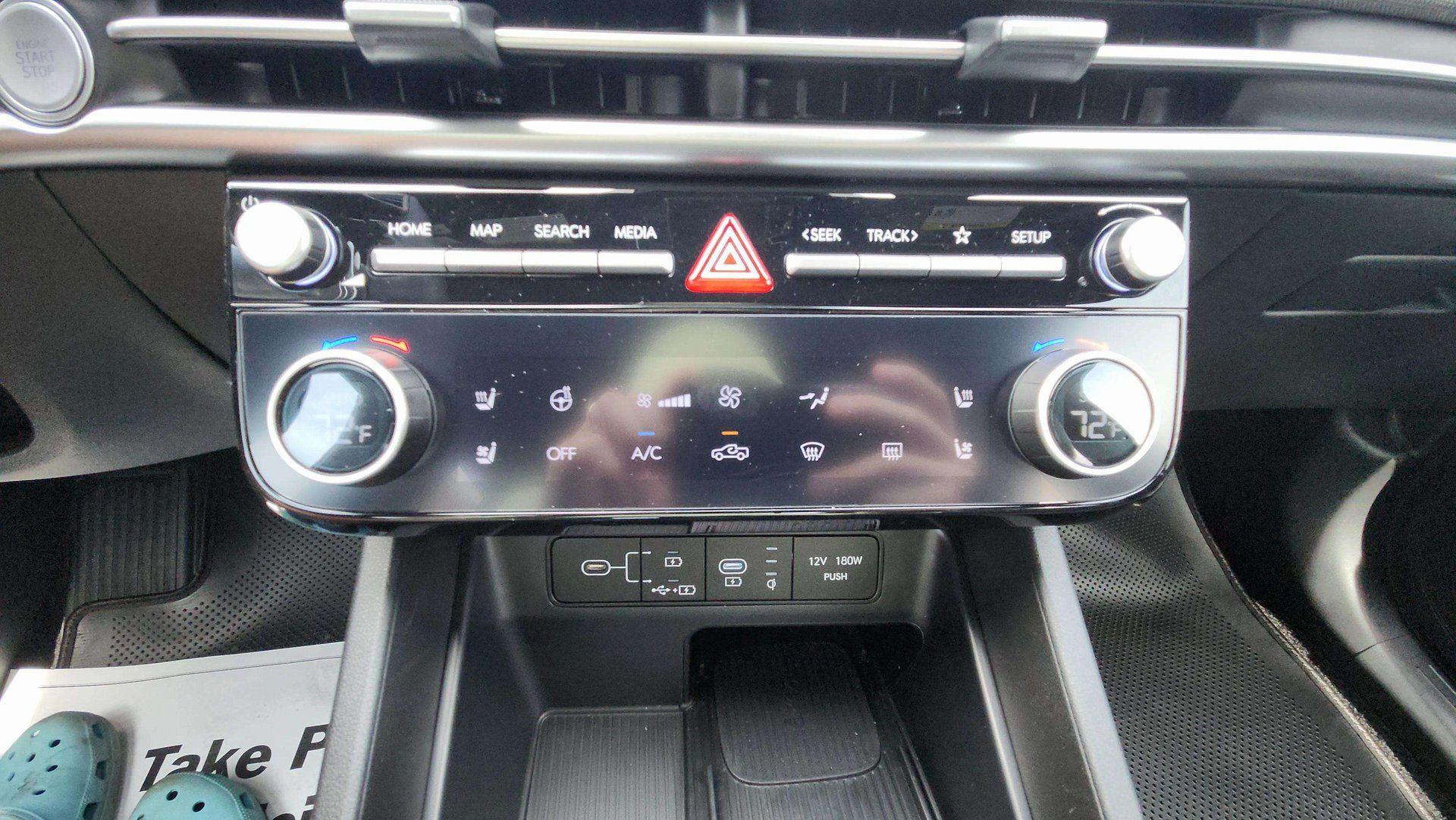 2025 Hyundai Santa Cruz Limited - Photo 18