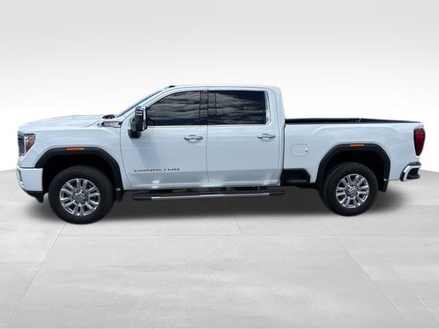 2022 GMC Sierra 2500HD 4WD Crew Cab Standard Bed Denali