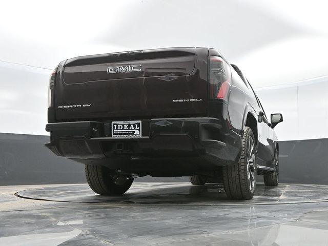 2025 GMC Sierra Max Range Denali