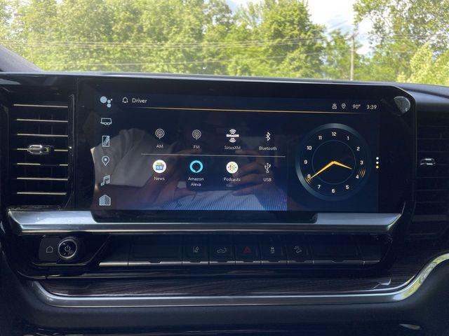 2024 Chevrolet Silverado 3500HD 4WD Crew Cab Standard Bed LT