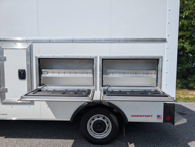 2025 Ford Transit Cutaway Base