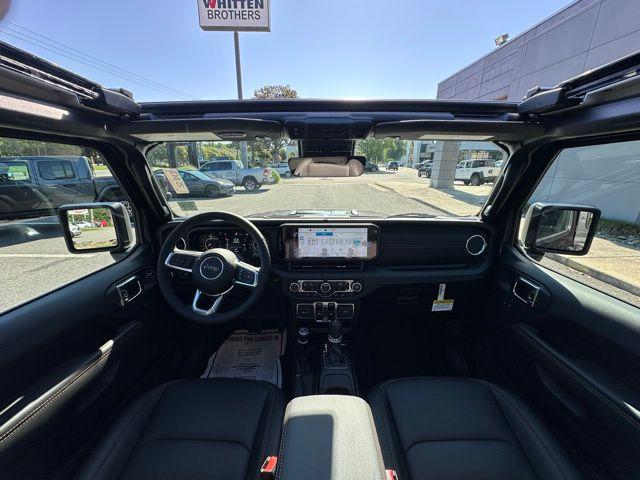 2025 Jeep Wrangler WRANGLER 4-DOOR SAHARA