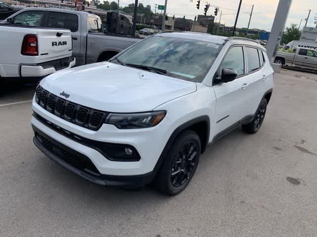 2025 Jeep Compass COMPASS LATITUDE 4X4