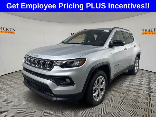 2025 Jeep Compass COMPASS LATITUDE 4X4