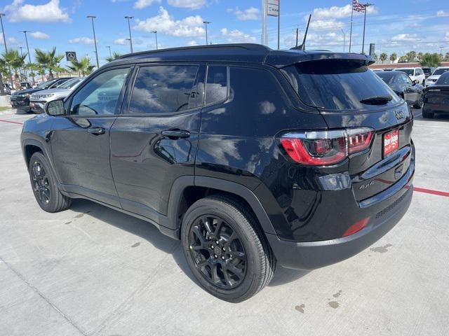 2025 Jeep Compass COMPASS LATITUDE 4X4