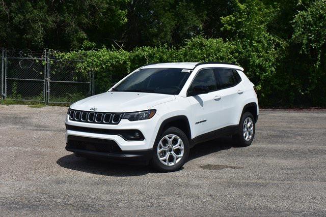 2025 Jeep Compass COMPASS LATITUDE 4X4