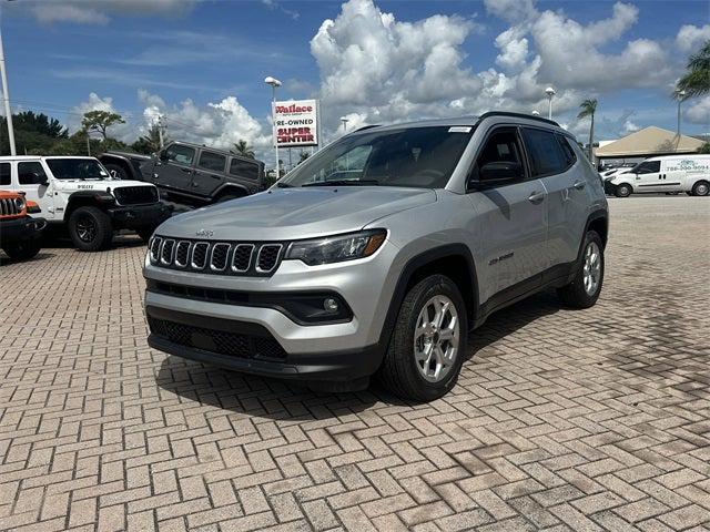 2025 Jeep Compass COMPASS LATITUDE 4X4