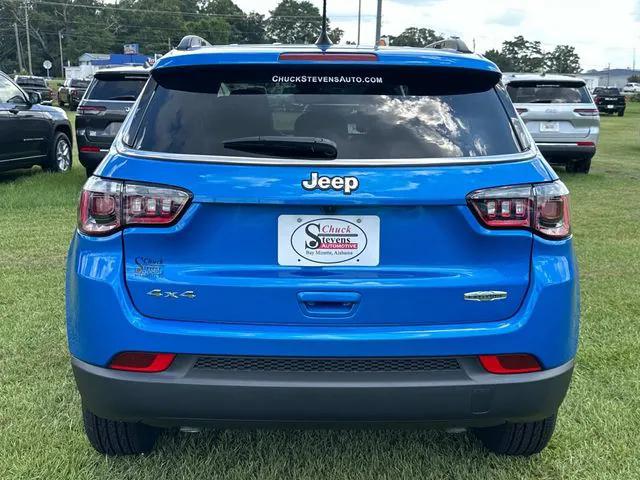 2025 Jeep Compass COMPASS LATITUDE 4X4