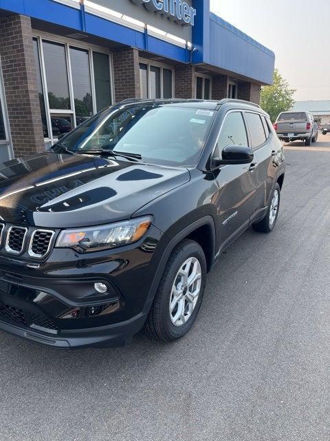 2025 Jeep Compass COMPASS LATITUDE 4X4 2025 Jeep Compass COMPASS LATITUDE 4X4