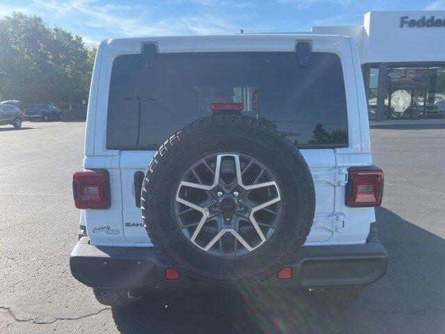 2025 Jeep Wrangler 4-Door Sahara 4x4