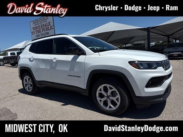 2025 Jeep Compass COMPASS LATITUDE 4X4