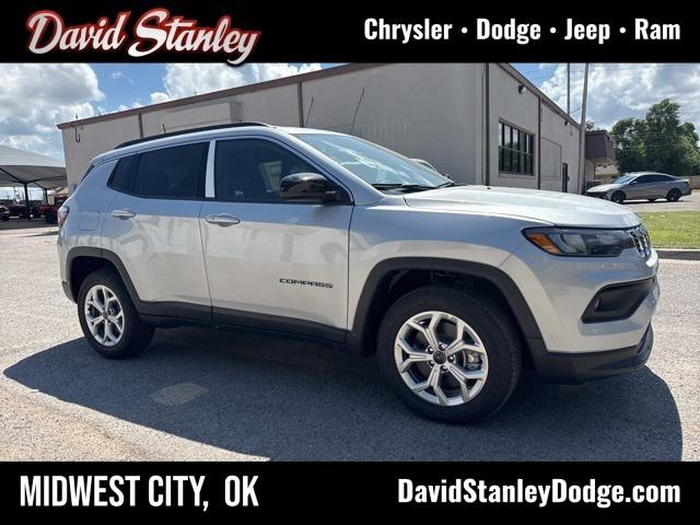 2025 Jeep Compass COMPASS LATITUDE 4X4
