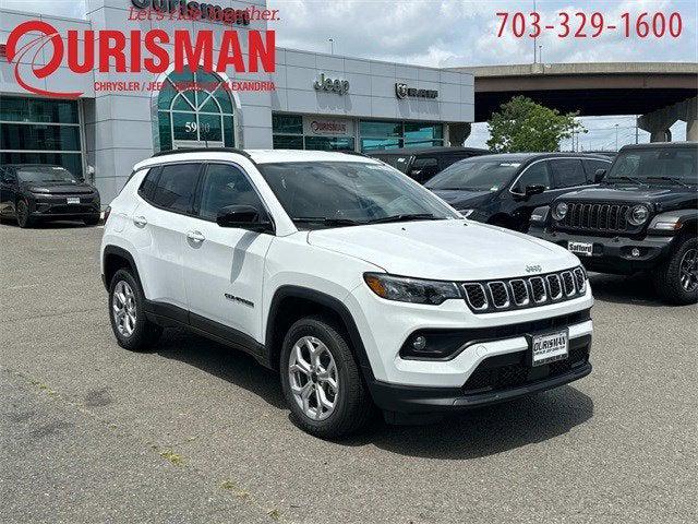 2025 Jeep Compass COMPASS LATITUDE 4X4