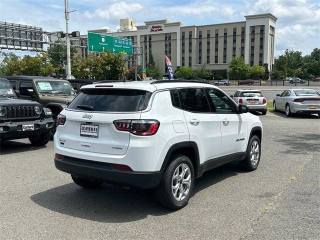 2025 Jeep Compass COMPASS LATITUDE 4X4