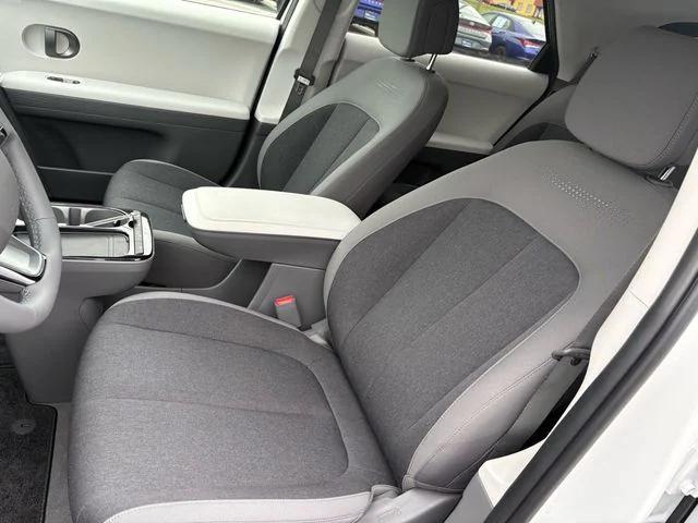 2025 Hyundai IONIQ 5 SE Standard Range