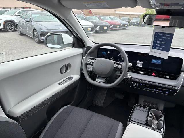 2025 Hyundai IONIQ 5 SE Standard Range