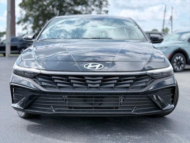 2025 Hyundai Elantra Hybrid SEL Sport