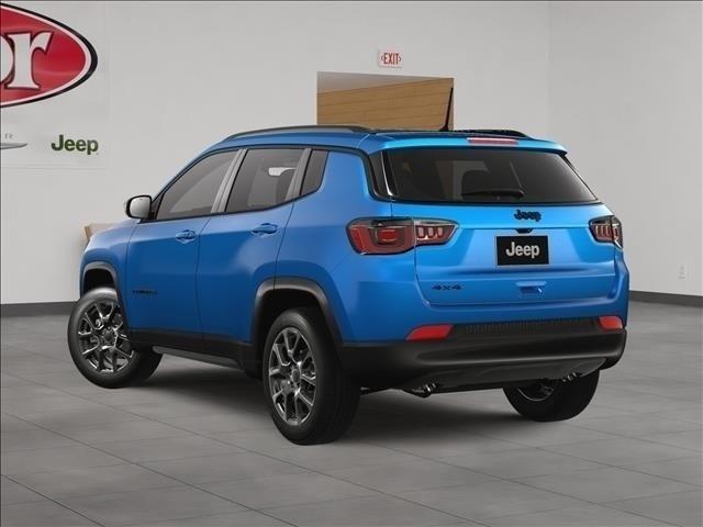 2025 Jeep Compass COMPASS LATITUDE 4X4