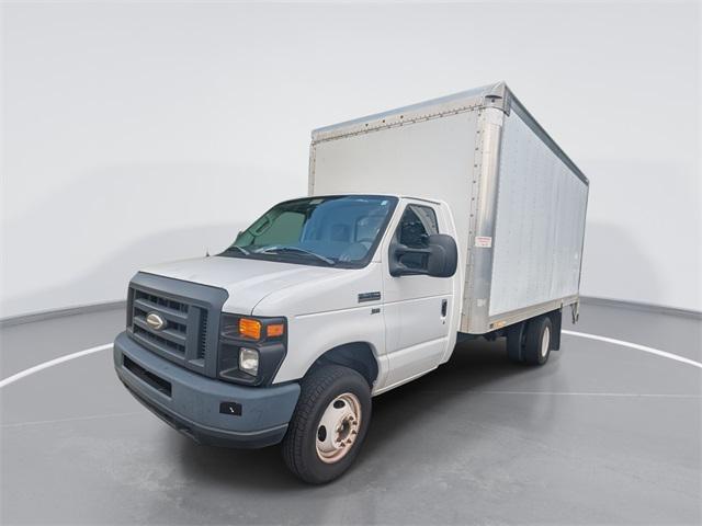 2016 Ford E-350 Cutaway 